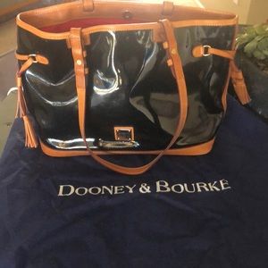 Dooney & Bourke black patent leather tote w/brown leather details